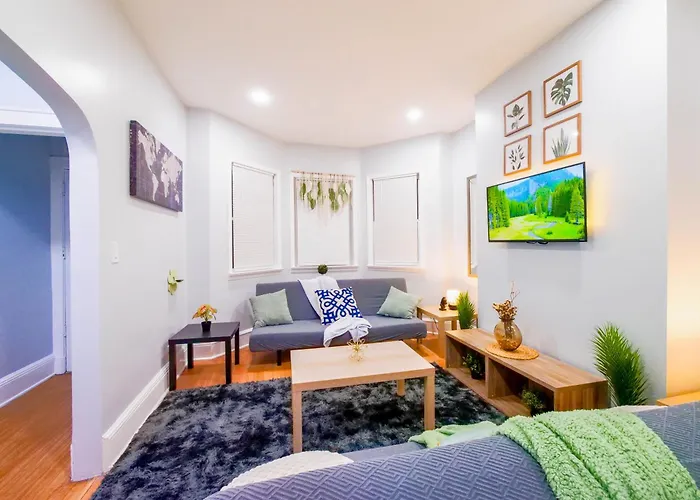 Vibrant Retreat - Two Bedroom Near Nyc