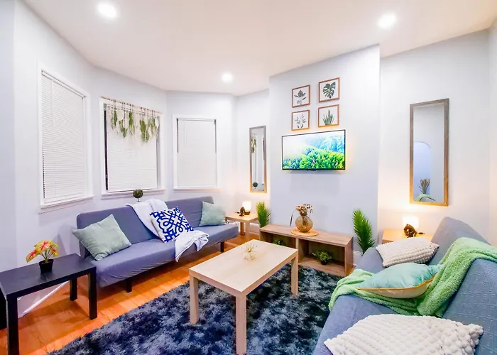 Vibrant Retreat - Two Bedroom Near Nyc